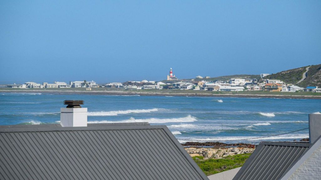 Property photo 3 of 49 1Sw1693672