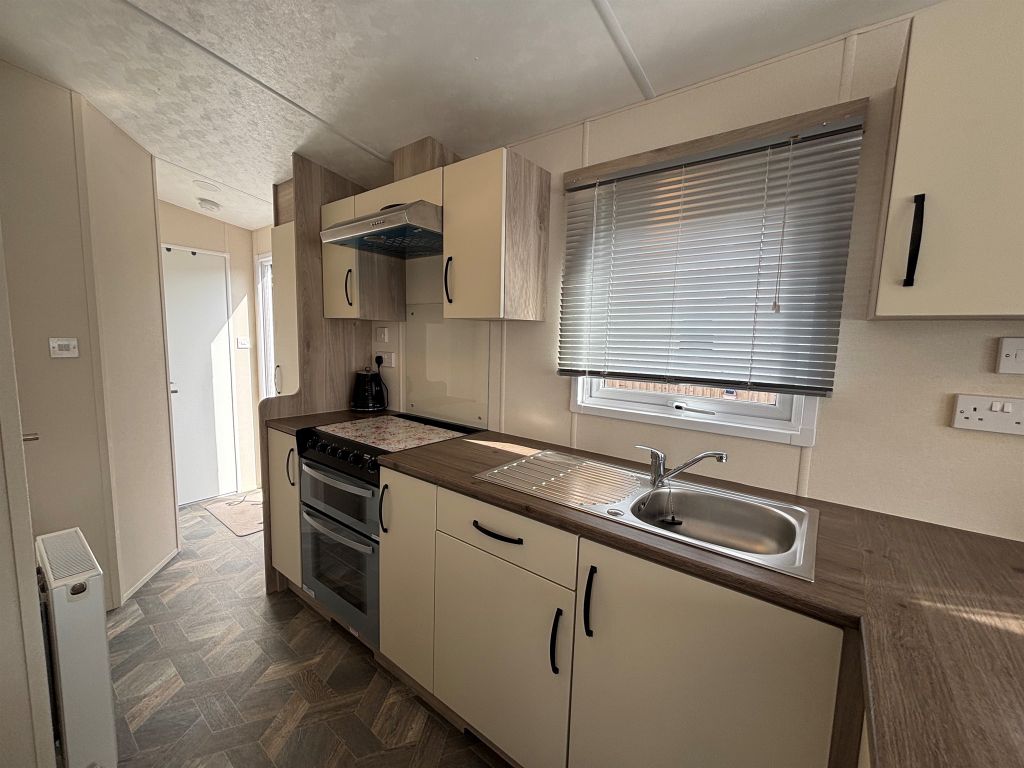 Property photo 3 of 25