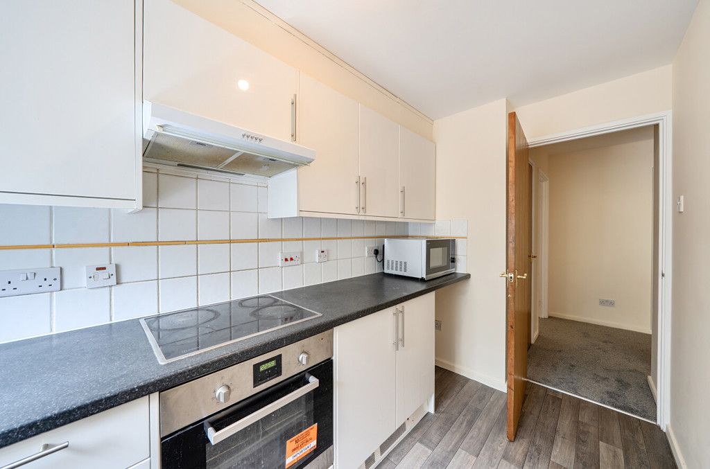 Property photo 3 of 11 1453086-4-69F20E8...