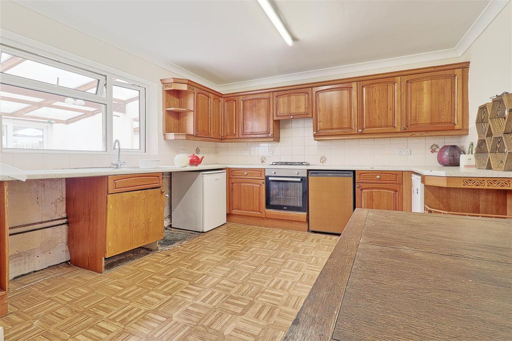 Property photo 2 of 11 Kitchen.Jpg