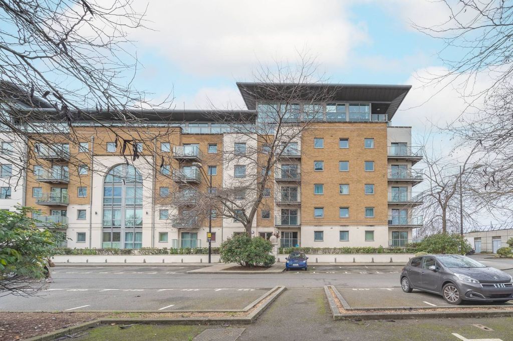 Property photo 2 of 22