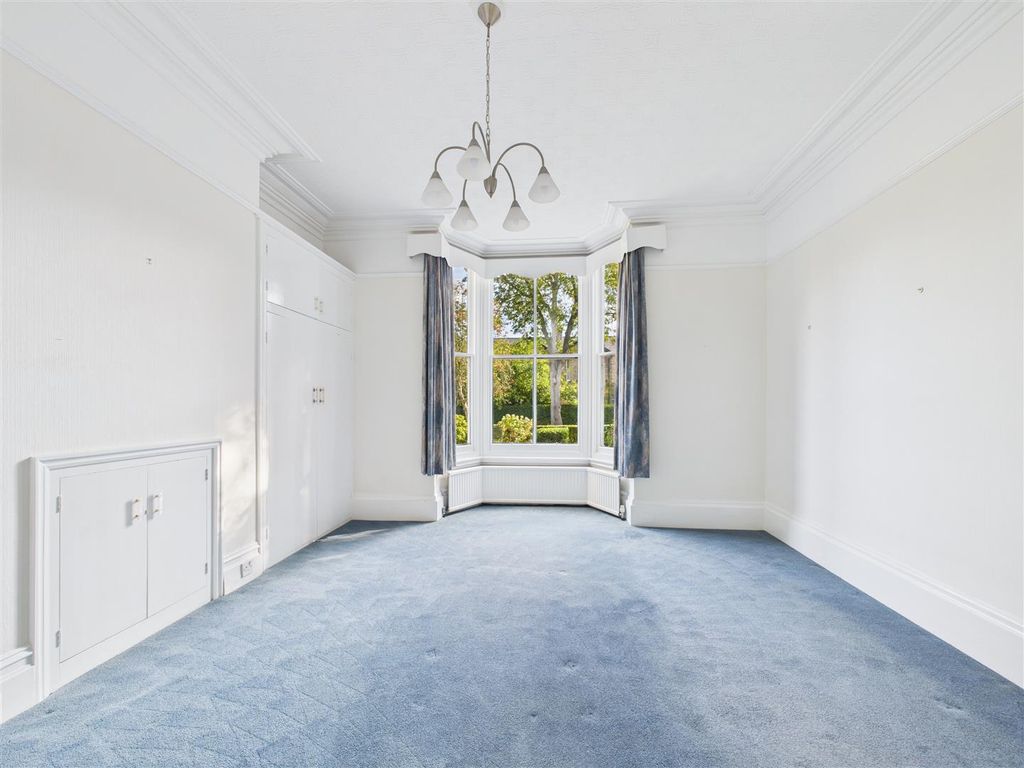 Property photo 2 of 17 Cam05193G0-Pr0054-Still010.Jpg