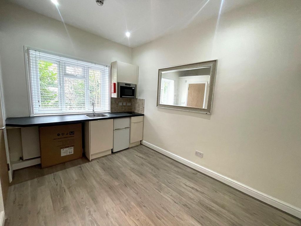 Property photo 1 of 5 Kitchen