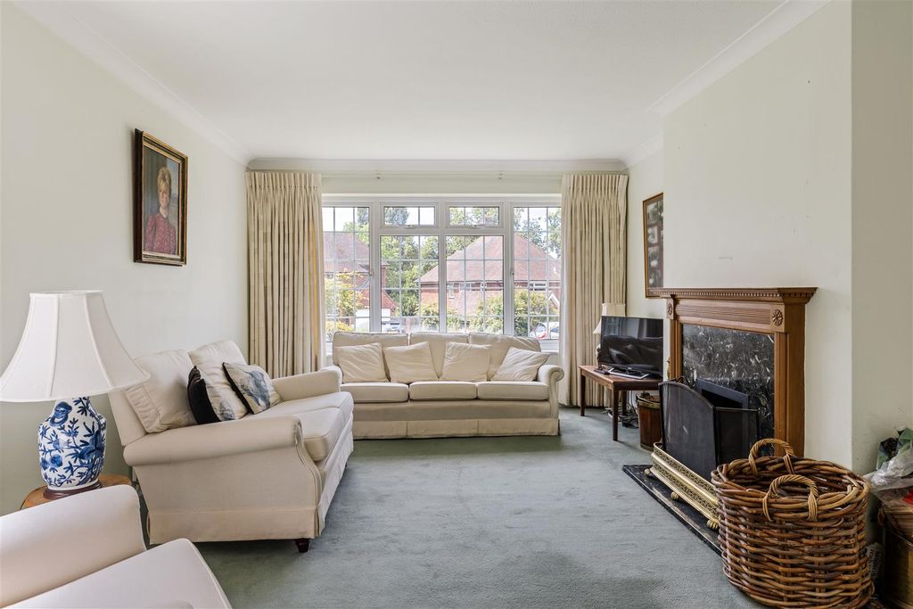 Property photo 2 of 22 5 Warden Court-28.Jpg