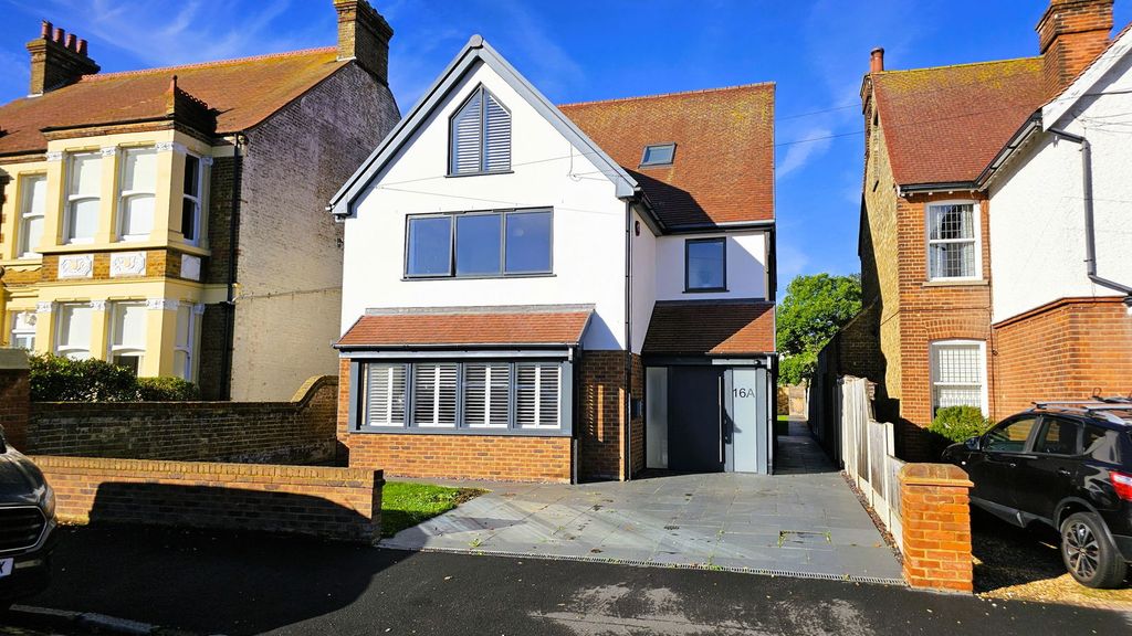 Property photo 1 of 34