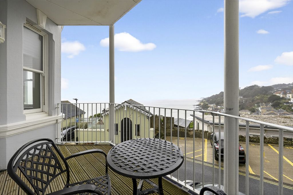 Property photo 2 of 20 Pbox-Img.Jpg