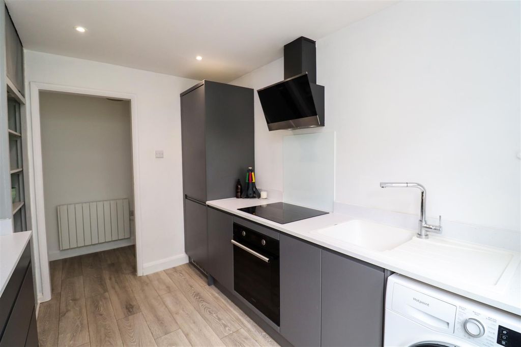 Additional image 6 of 3 bed maisonette for saleCranbrook Court, Fleet GU51