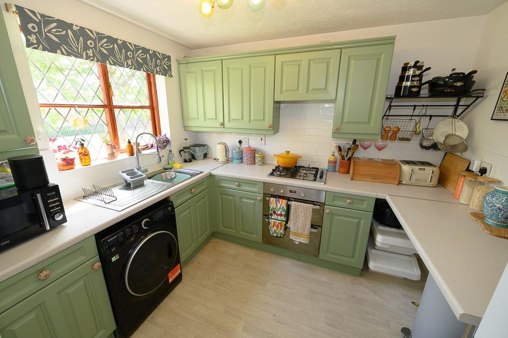 Property photo 3 of 23 Kitchen.Jpg