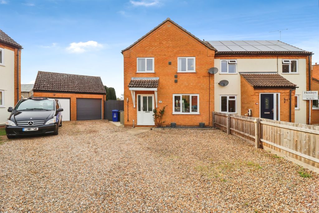 Property photo 1 of 18