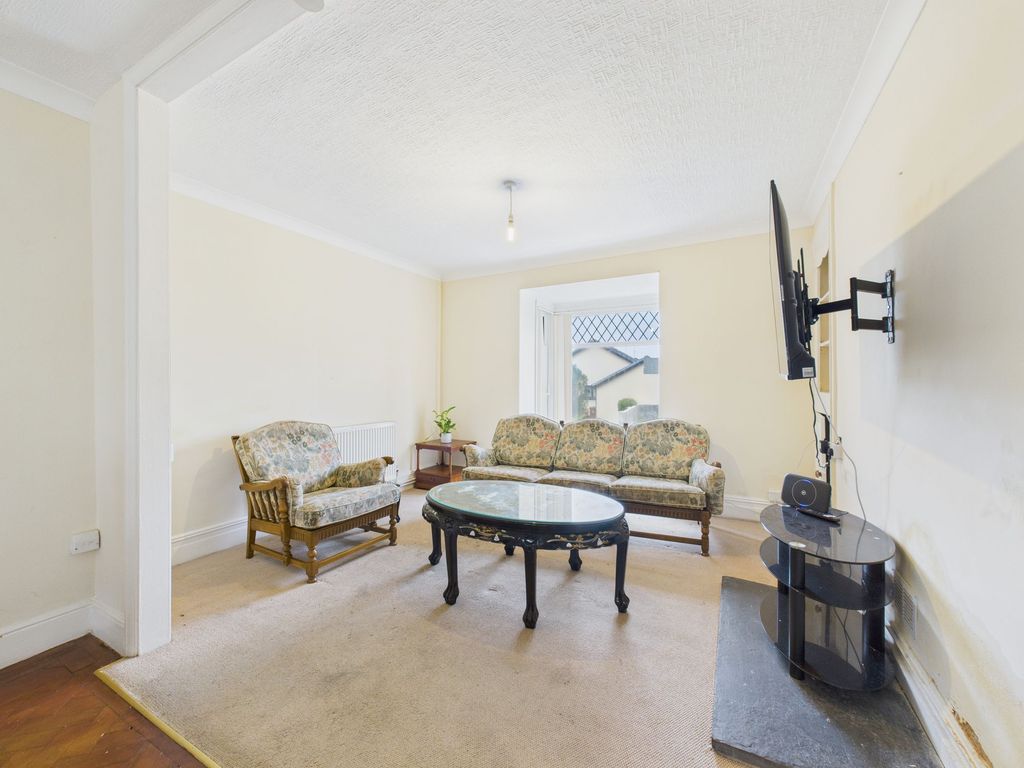 Property photo 3 of 23