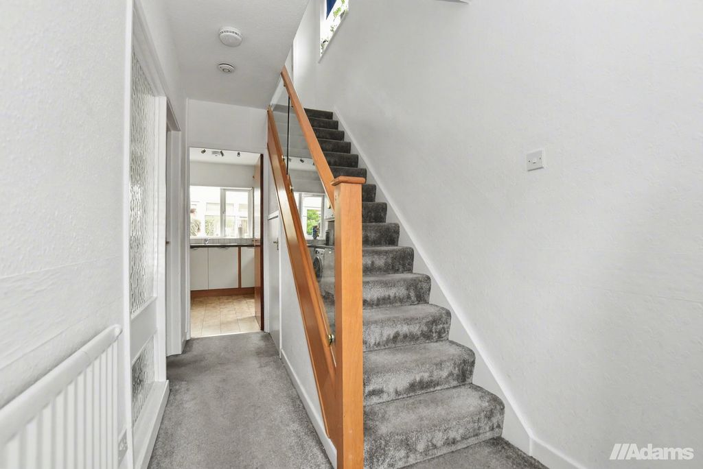 Property photo 2 of 29