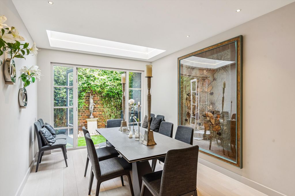 Property photo 2 of 22 Image