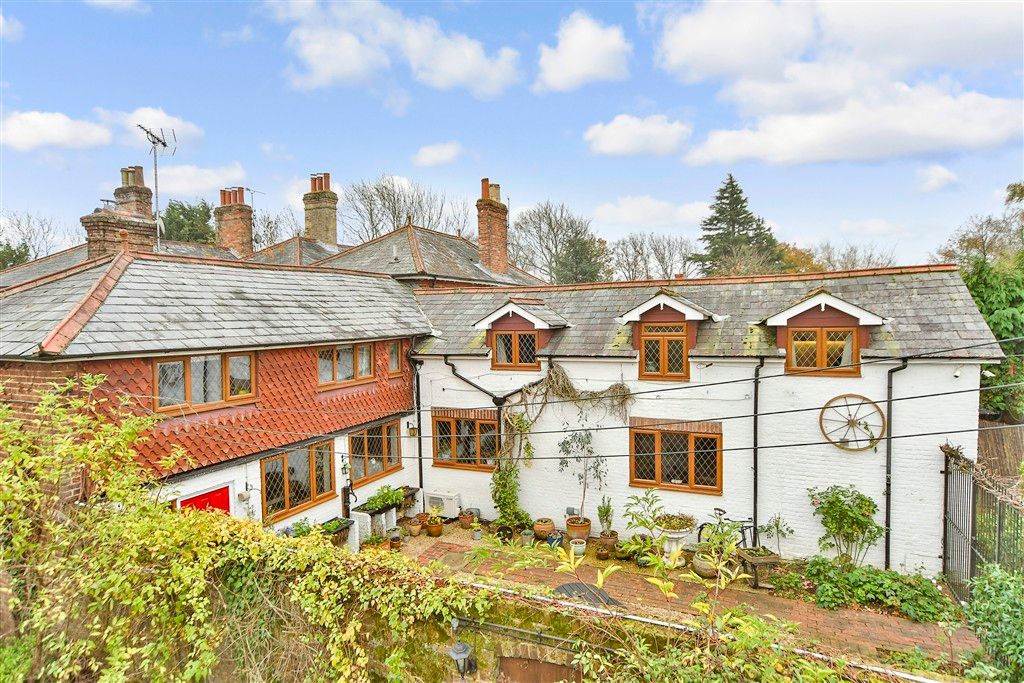 Property photo 1 of 18 External (Web)