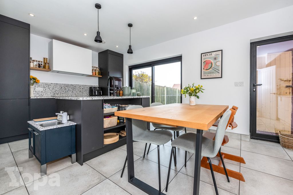 Property photo 2 of 20 Photo #2