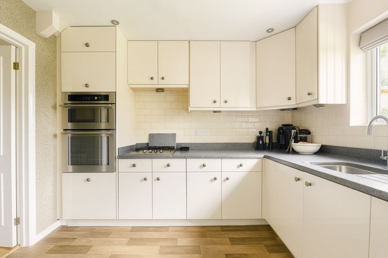 Property photo 2 of 11 Photo 10