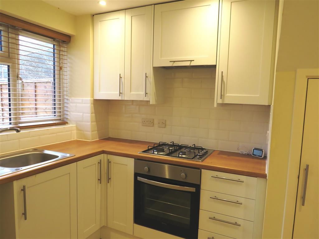 Property photo 2 of 6 Kitchen