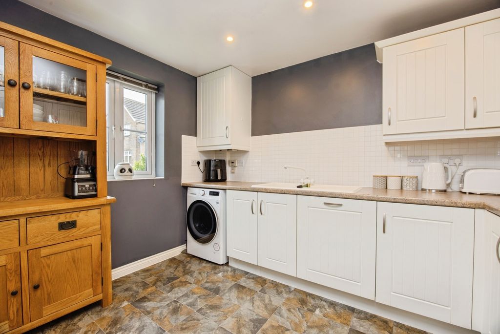 Property photo 3 of 17 Pbox-Img.Jpg