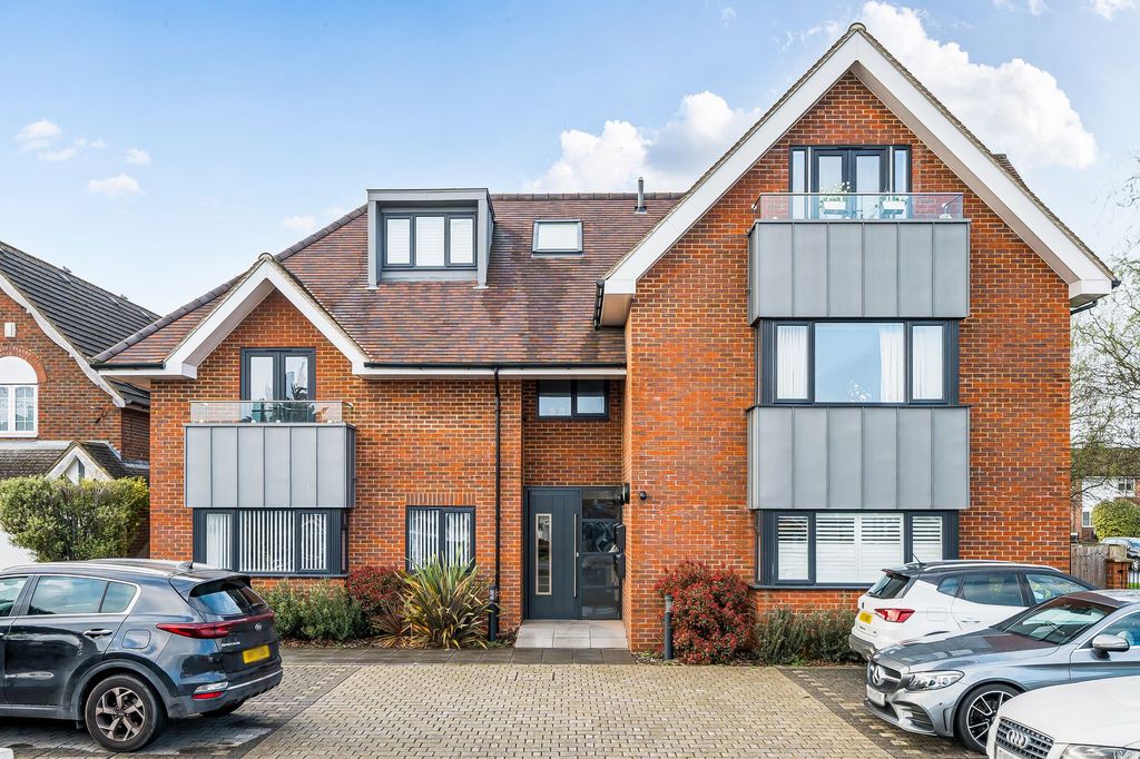 Property photo 1 of 22