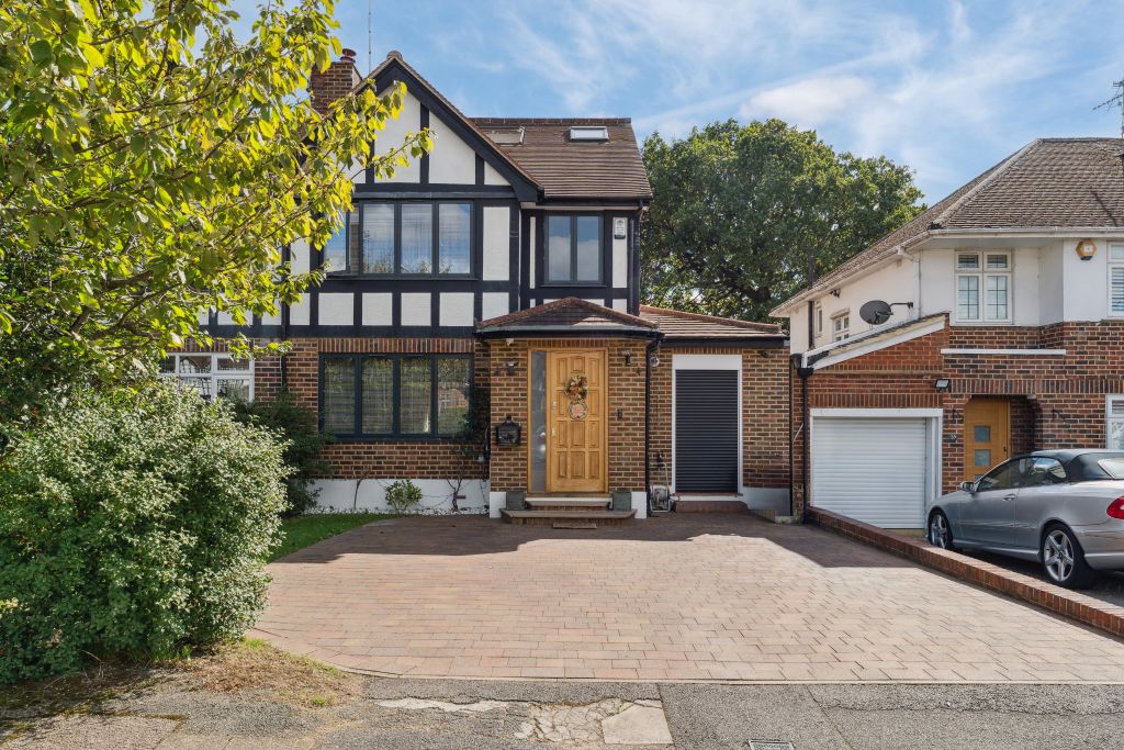 Property photo 1 of 17