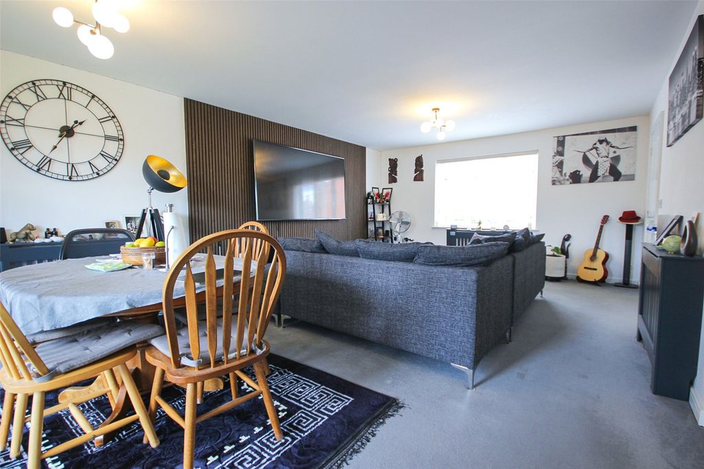 Property photo 2 of 16 Picture No. 07