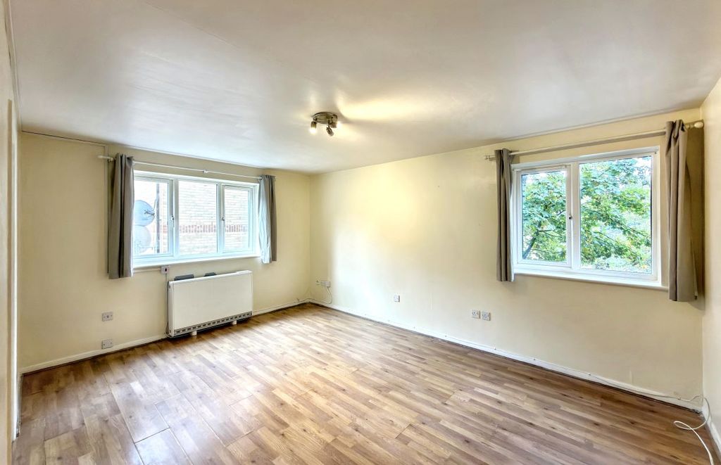 Property photo 2 of 7