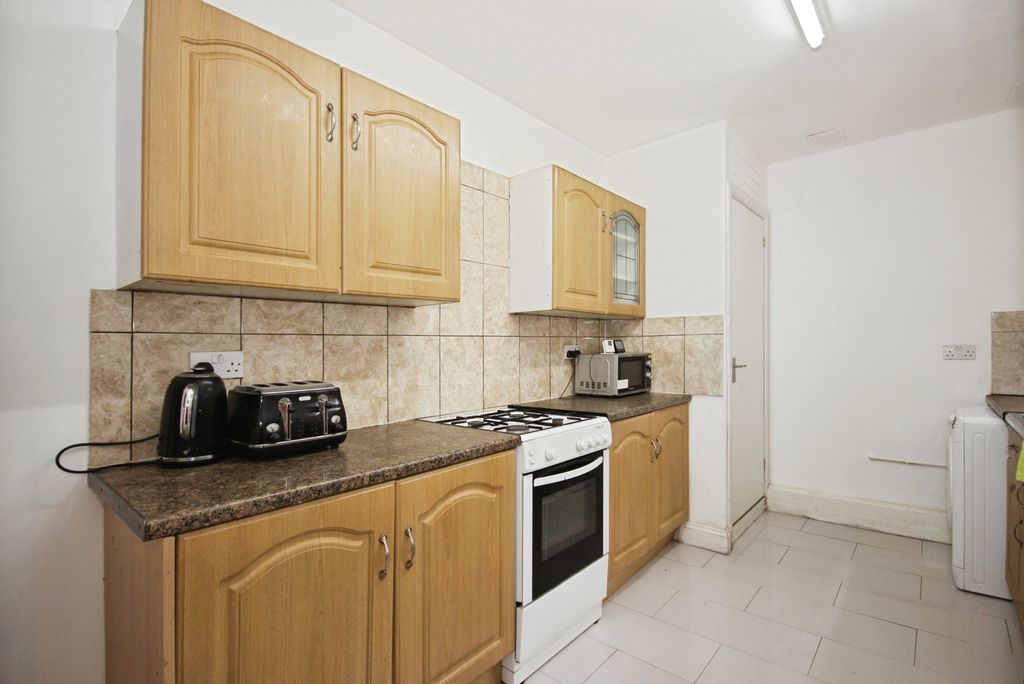 Property photo 2 of 17 Pbox-Img.Jpg