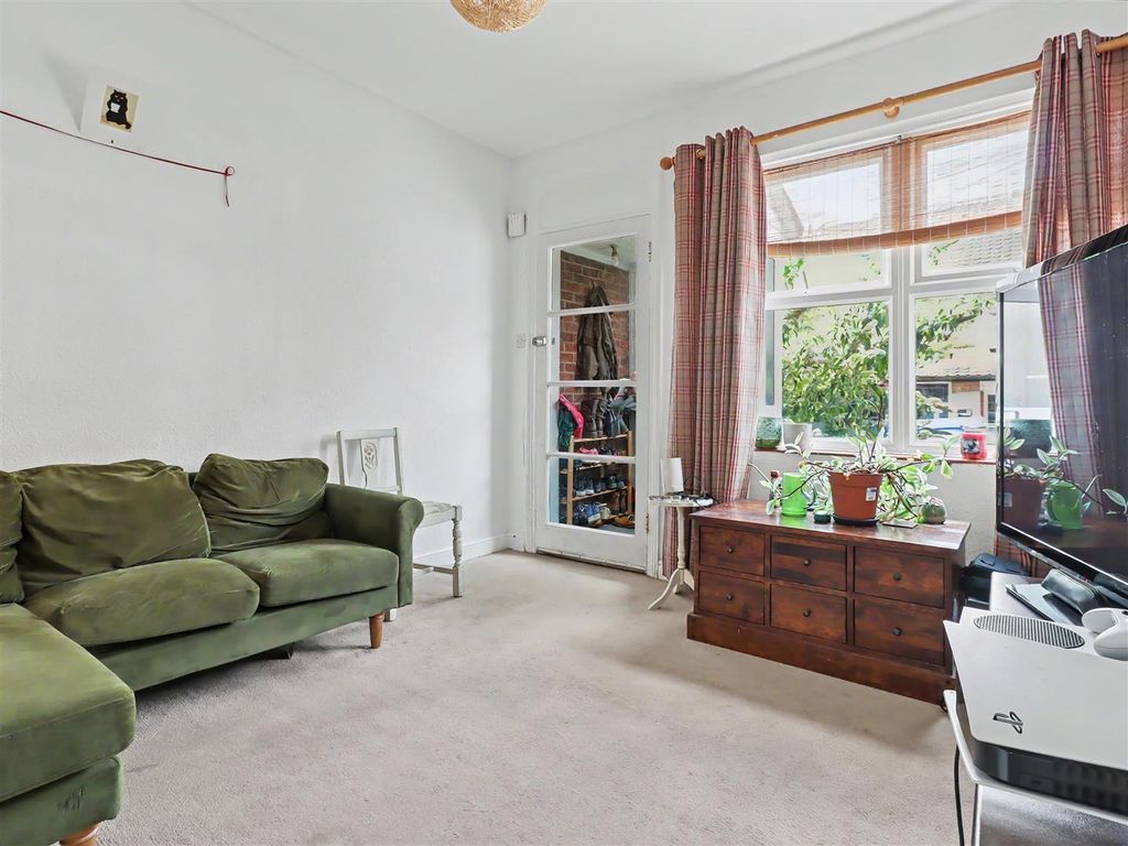 Property photo 2 of 9 Sitting Room