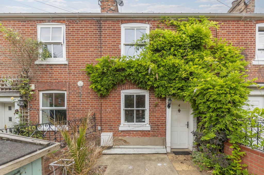 Property photo 1 of 12