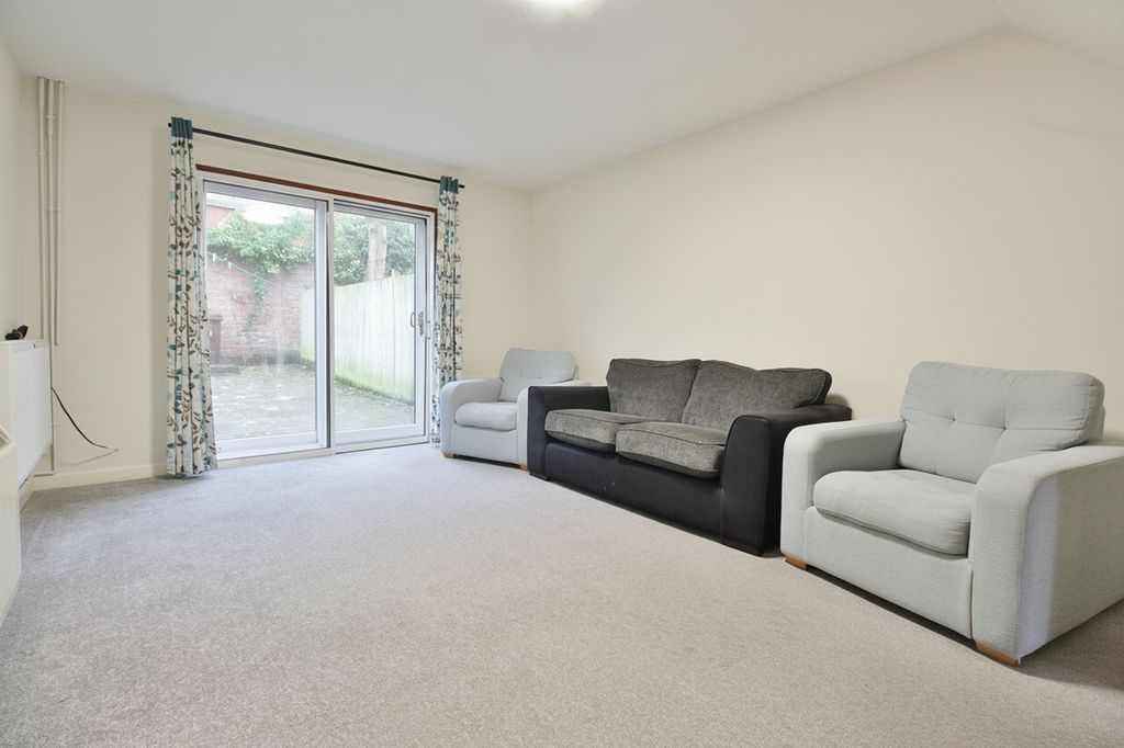 Property photo 2 of 7