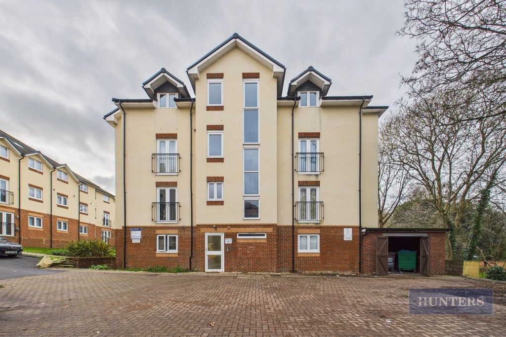 Property photo 1 of 9 Cam05152G0-Pr0338-Still001.Jpg