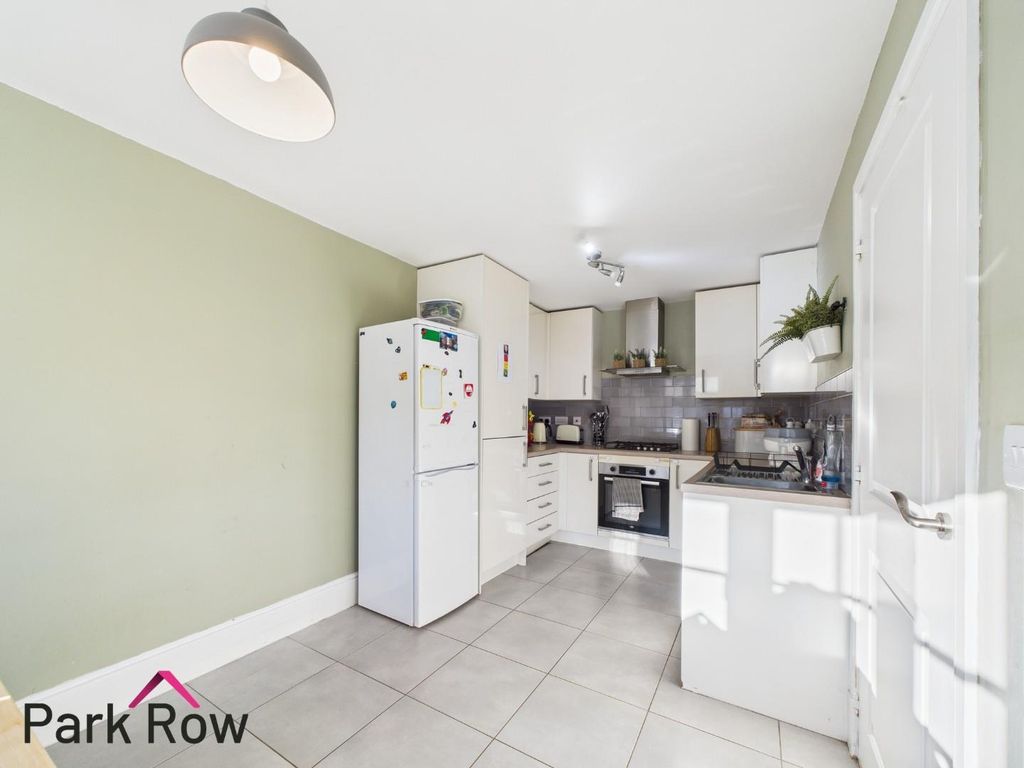 Property photo 3 of 19 Kitchen/Dining