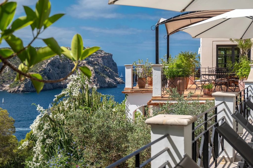 Property photo 2 of 27