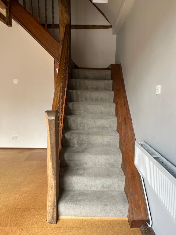 Property photo 3 of 4 Stairs(2023)