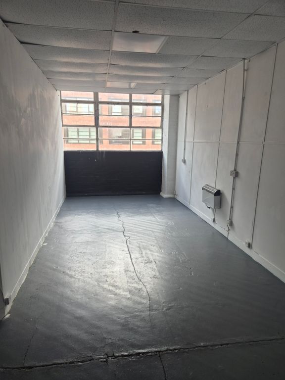 Property photo 1 of 2