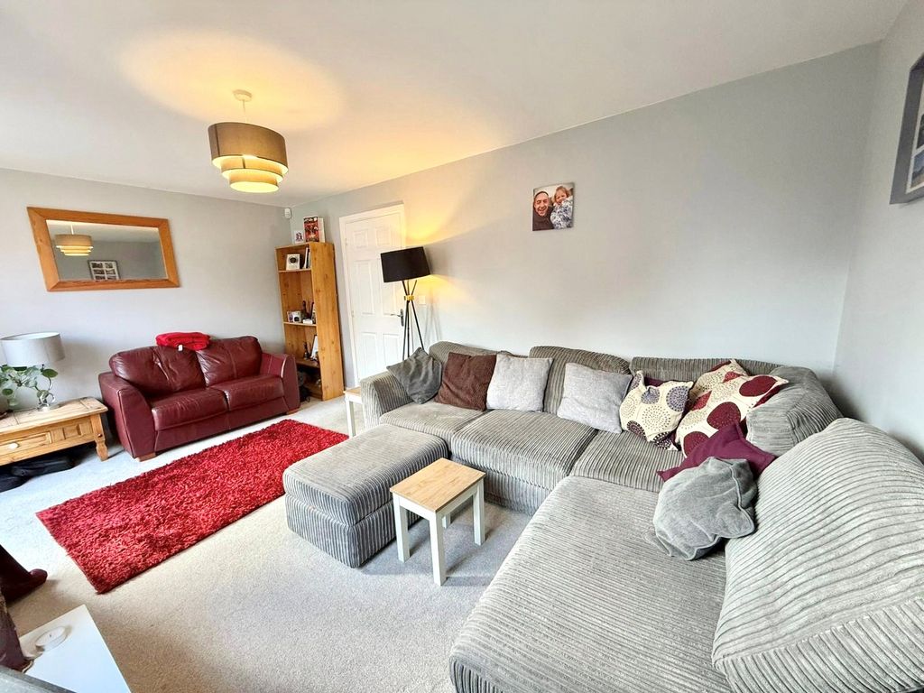 Property photo 3 of 16 Picture No. 12