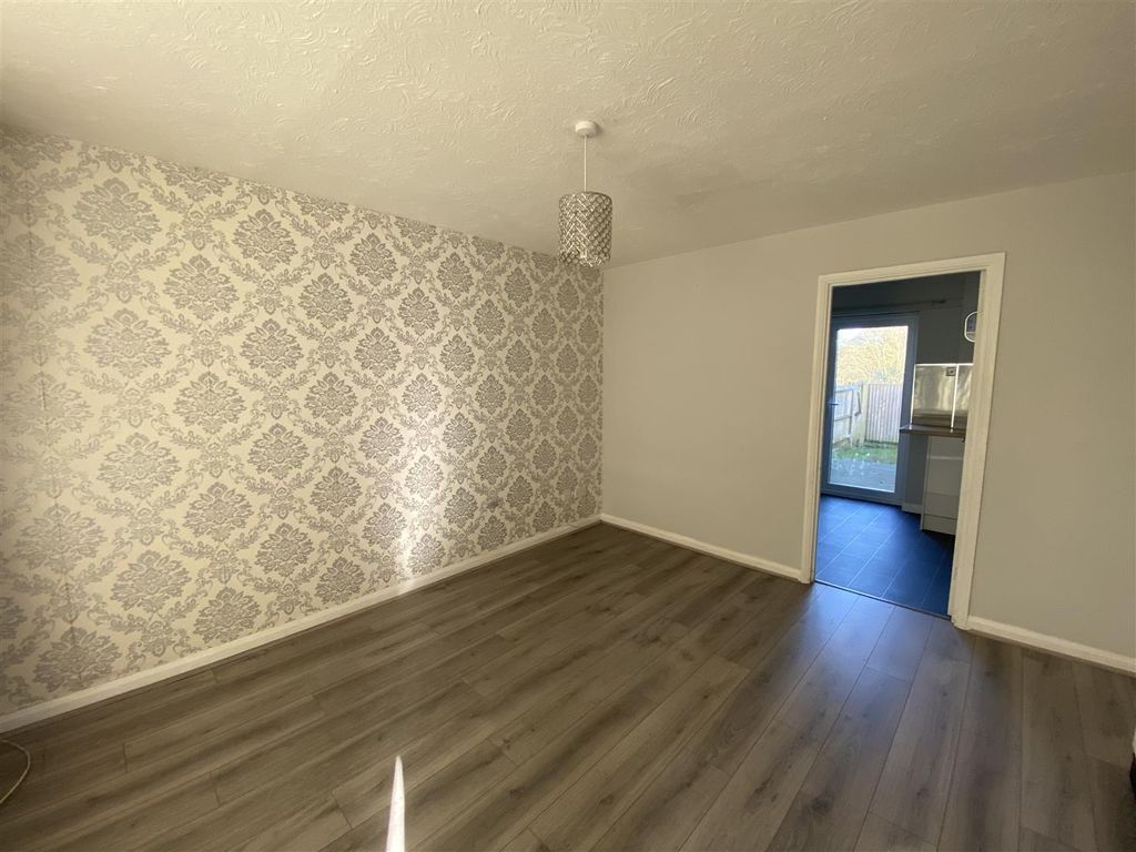 Property photo 3 of 9 Tempimageyhu7Zm.Jpg