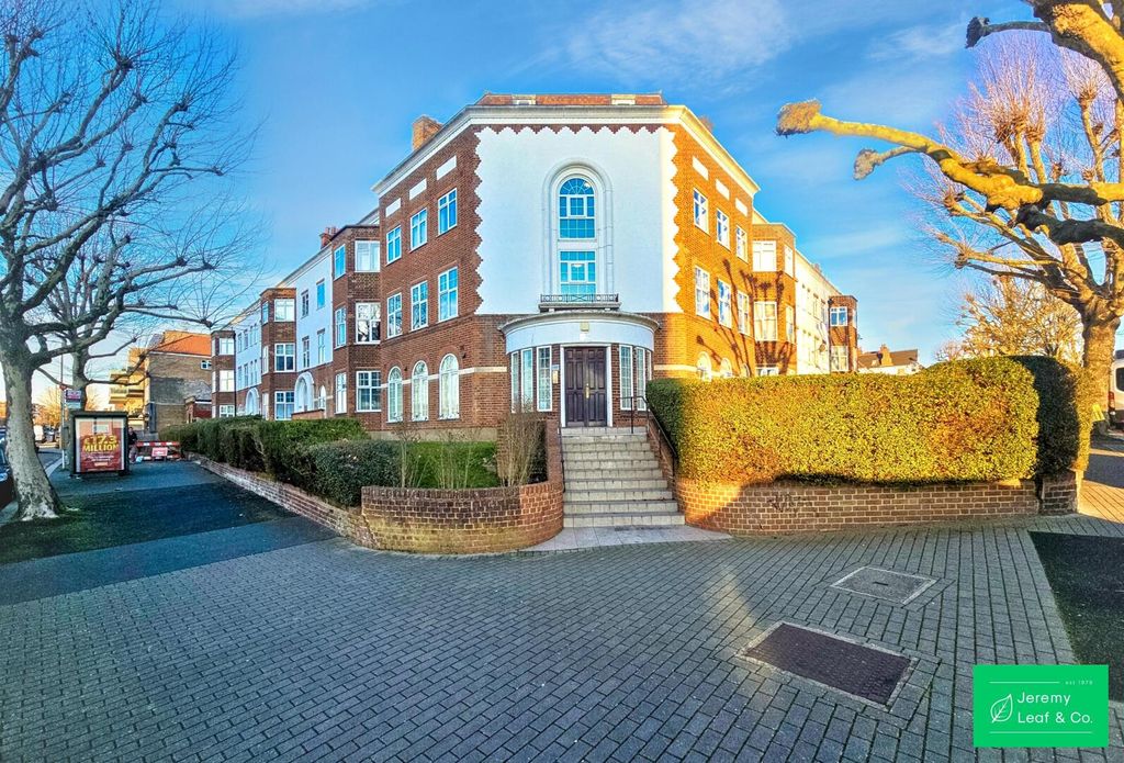 Property photo 1 of 9 Front (Exterior)