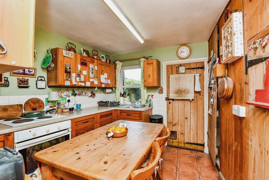 Property photo 3 of 19