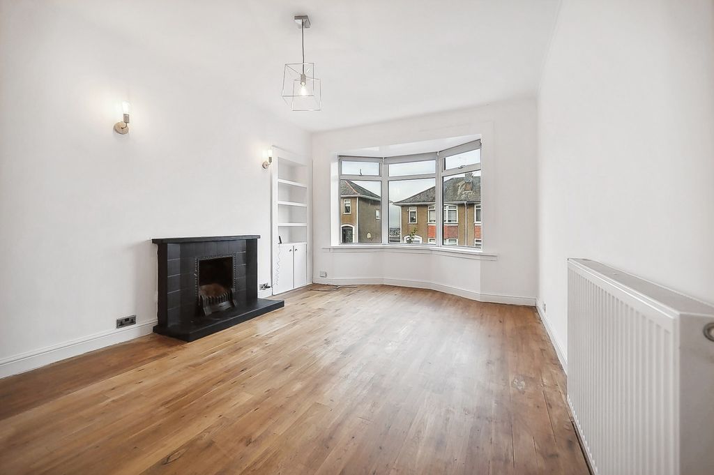 Property photo 3 of 15 3