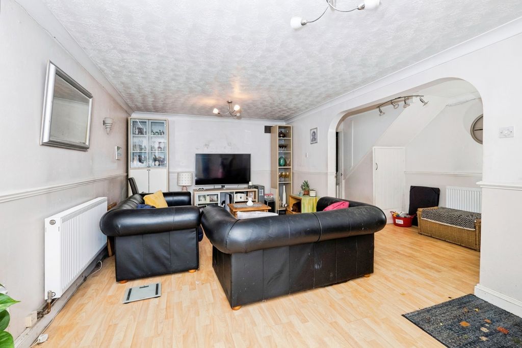 Property photo 2 of 20 Pbox-Img.Jpg