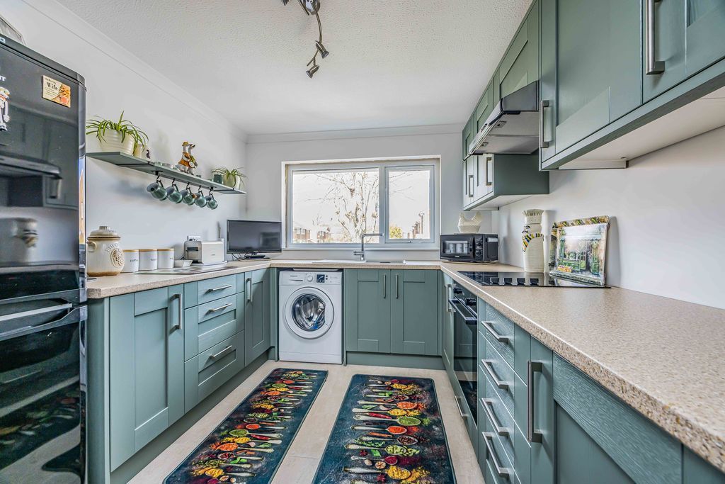 Property photo 2 of 15 Photo 23