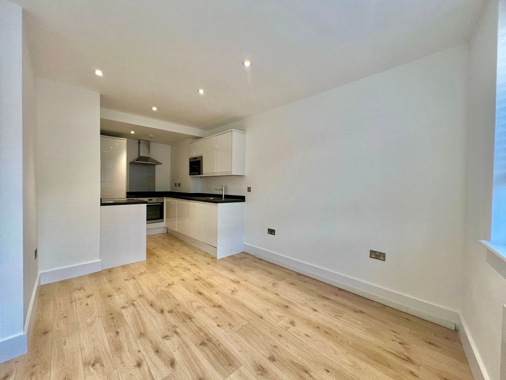 Property photo 1 of 4 Kitchen