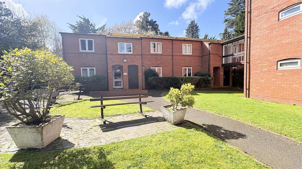 Property photo 1 of 8