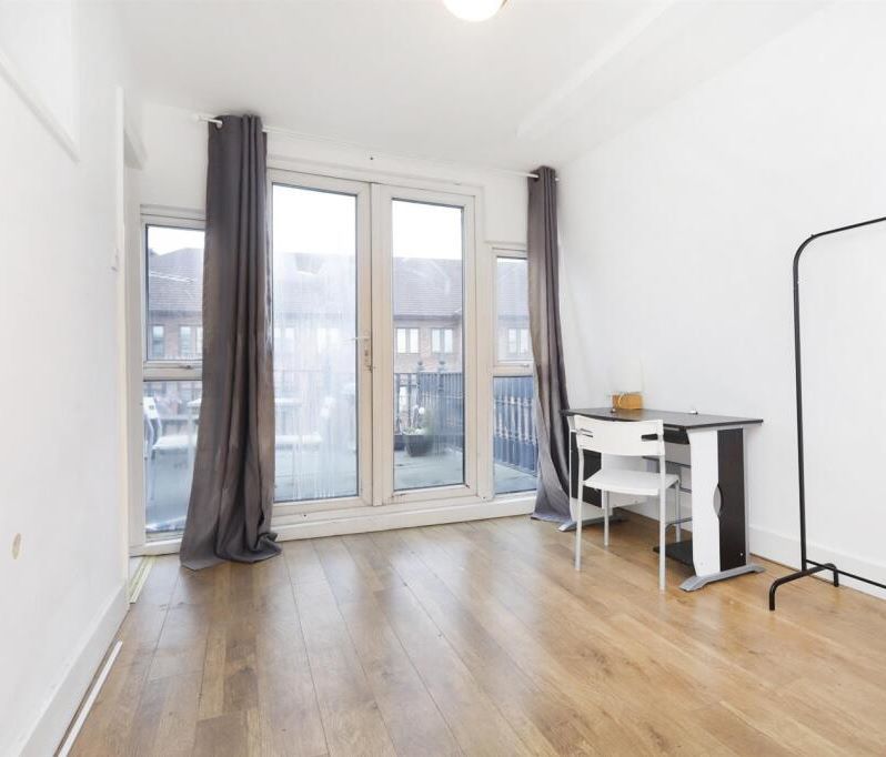 Property photo 3 of 11