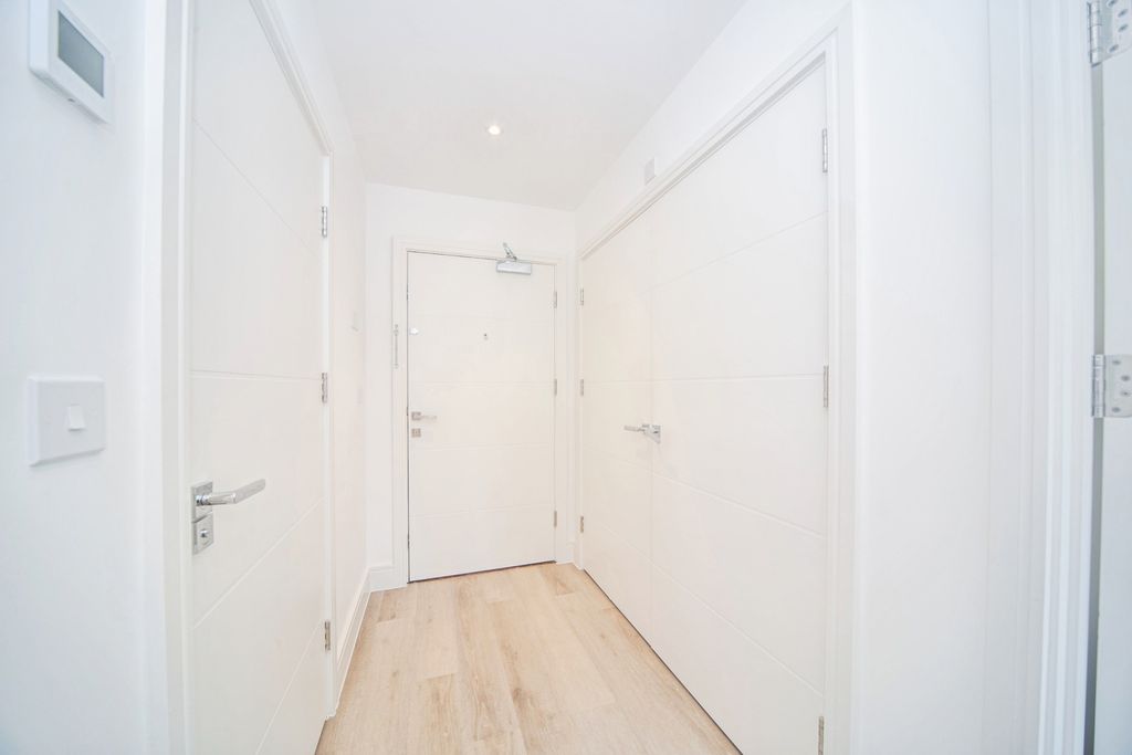 Property photo 3 of 12 Pbox-Img.Jpg