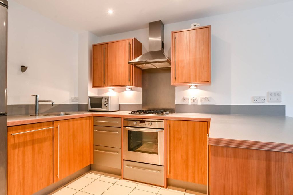 Property photo 3 of 6