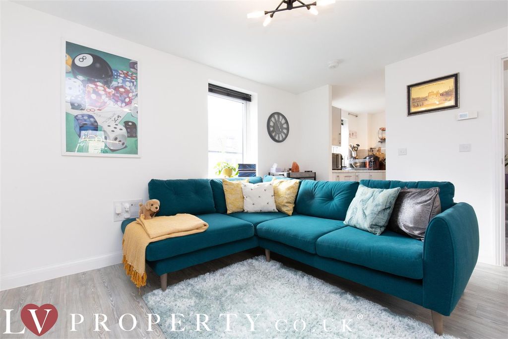 Property photo 2 of 17 N5.Jpg