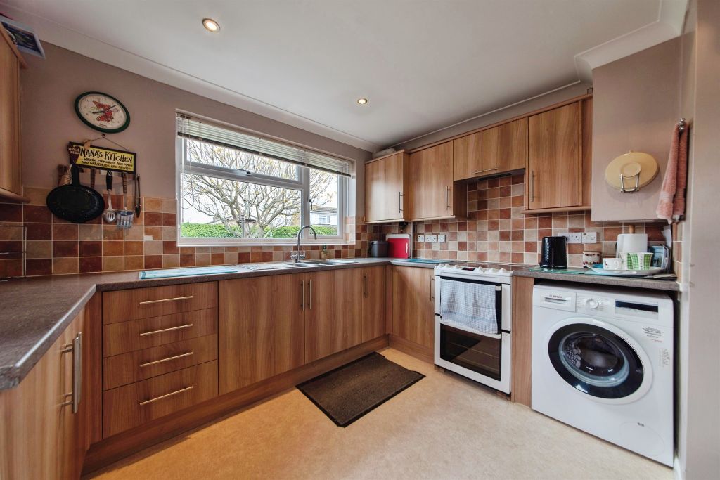 Property photo 3 of 17