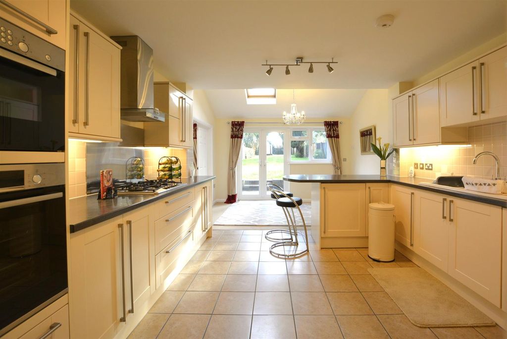 Property photo 3 of 21 Kitchen.Jpg