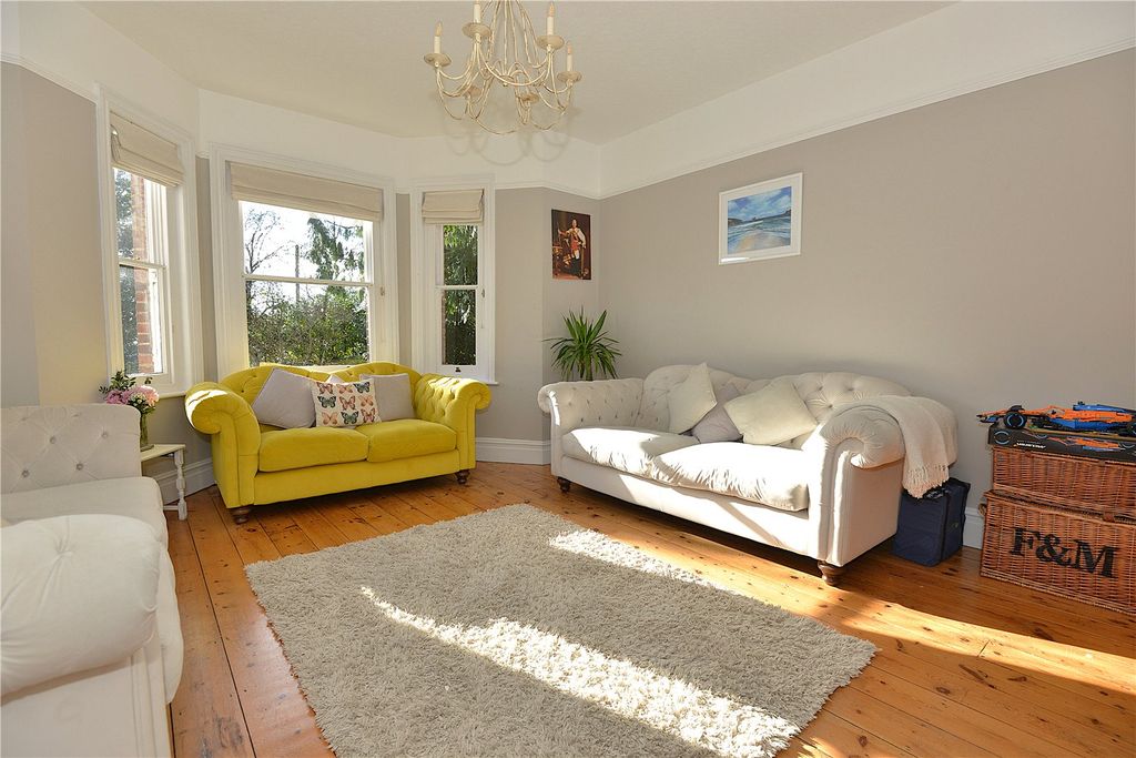 Property photo 2 of 17 Sitting Room